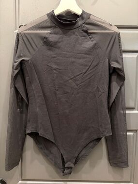 Black Long-Sleeve Mock Neck Bodysuit - Women size M